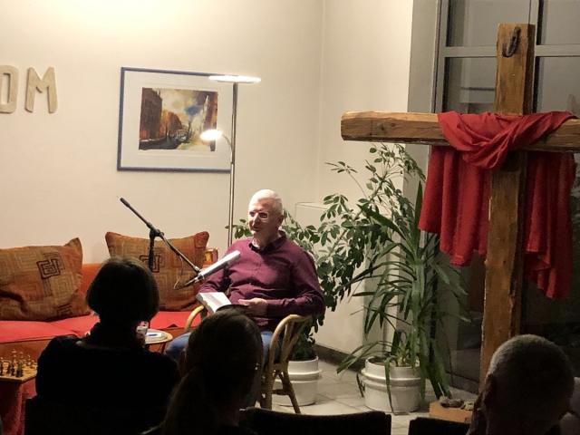 Thomas Weigel liest aus seinem Buch